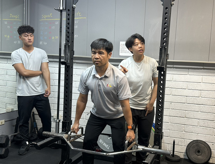 Cross-Domain Collaboration to Deepen Local Roots: National Chung Cheng University and Chiayi City Government Joined Hands to Promote the Elderly Health Promotion Project