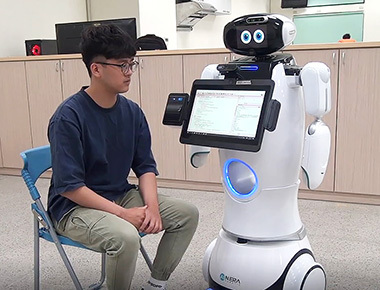 中正大學推動服務型機器人創新應用　輔導3家產業導入智慧技術