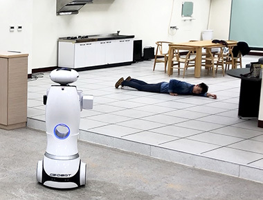 中正大學推動服務型機器人創新應用　輔導3家產業導入智慧技術