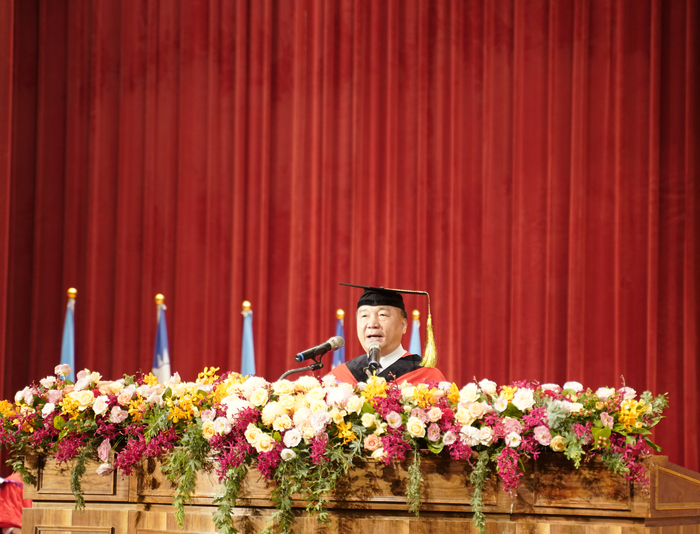 National Chung Cheng University Held 2025 Commencement Ceremony Filled with Warmth and Inspiration