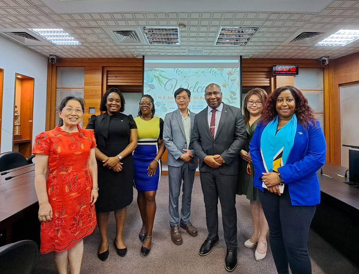 Ambassador Dr. Robert K. Lewis of Saint Lucia Visits National Chung Cheng University to Strengthen Bilateral Educational Cooperation
