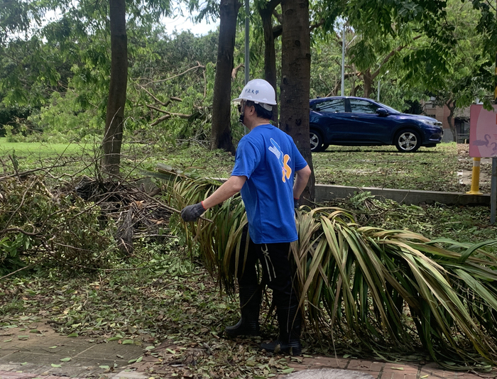 Hand in Hand: Tzu Chi Volunteers and CCU Unite to Restore the Campus and Rebuild a Resilient Future