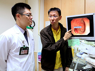 AI即時輔助揪大腸癌元兇　中正大學資工系教師與嘉基醫院合作