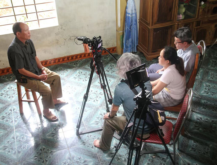 團隊特地飛往越南拜訪阮國非老家，亦在家屬帶領下回顧阮國非來台前的過往