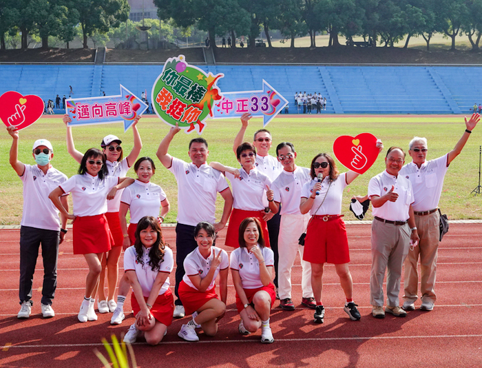 National Chung Cheng University resumed its Anniversary celebration to thank alumni and enterprises for their donations to education and CCU also raised another million.