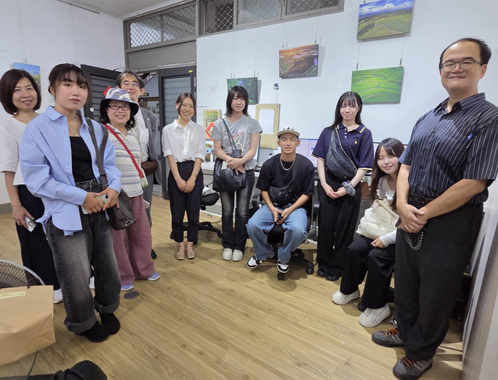 (照片提供/邱嘉琪)台文所研發「宮台羽」台日語AI學伴　助日籍生學台語圖片