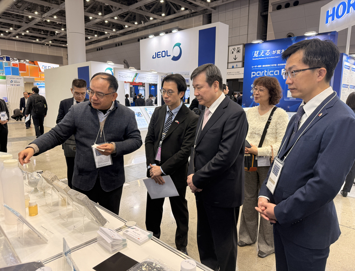 CCU Team Attended the International Nanotechnology Exhibition to Showcase Taiwan-Japan Building Sustainability Results