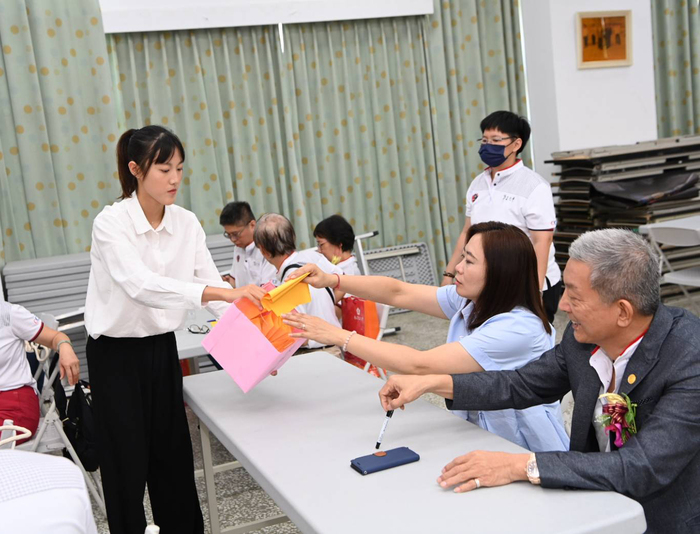 《校慶系列》迎接35周年校慶　中正大學校友總會陳奕蓁接任第12屆總會長　帶領校友共創未來