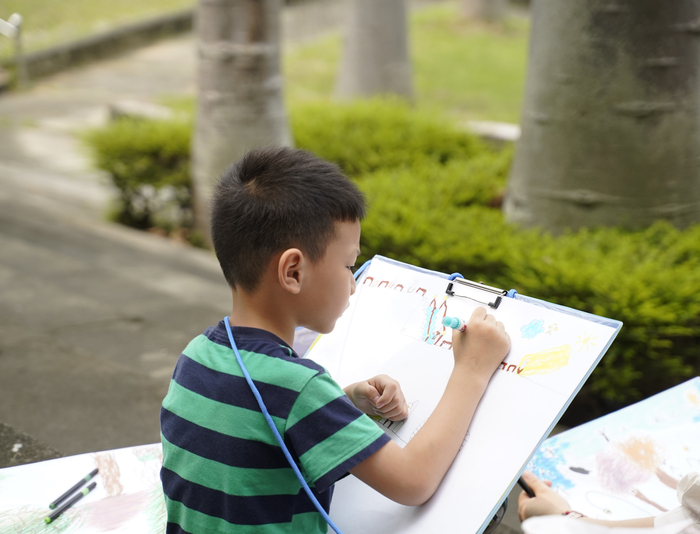 用畫筆認識中正　親子寫生比賽溫馨登場
