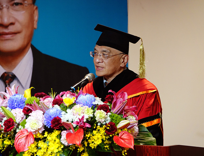 Professor Chin-Chen Chang, “Father of Taiwanese Cryptography”, receives honorary doctorate from National Chung Cheng University in recognition of his 16-year contribution since the founding of the university