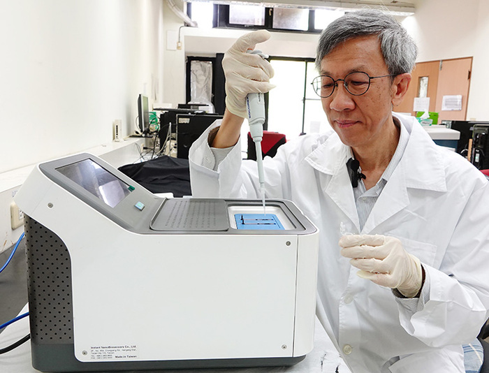 及早檢測腦損傷 中正大學奈米中心研發感測晶片15分鐘結果出爐