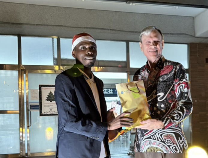 CCU Lights Its First Campus Christmas Tree in Year-End Celebration