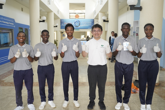 Post-Typhoon Danas Recovery: Nearly 100 Volunteers from Tzu Chi University and CCU Join Hands to Restore the Campus