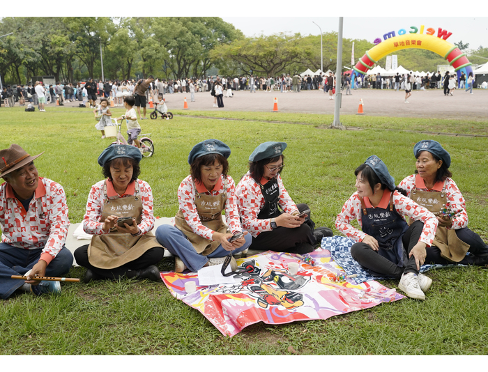 實踐SDGs綠色生活！中正大學舉辦「春暖中正」草地野餐日：從科技體適能到跨世代茶席，打造春季品牌盛典