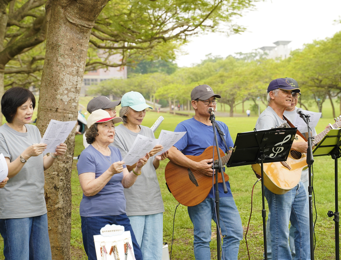 實踐SDGs綠色生活！中正大學舉辦「春暖中正」草地野餐日：從科技體適能到跨世代茶席，打造春季品牌盛典