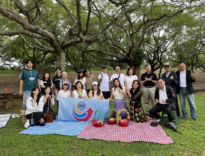 實踐SDGs綠色生活！中正大學舉辦「春暖中正」草地野餐日：從科技體適能到跨世代茶席，打造春季品牌盛典