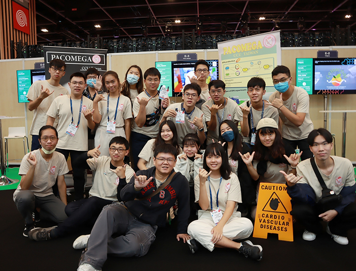 National Chung Cheng University’s iGEM team won the silver medal in international competition by dealing with the issues of the aging society and cardiovascular diseases.