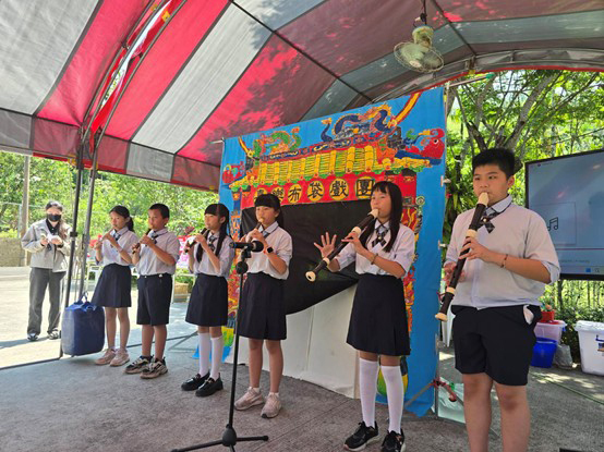 中正USR青銀共創百歲人生　相互疼惜相揪來演布袋戲