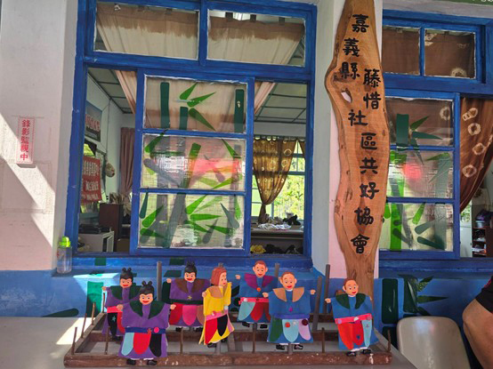 中正USR青銀共創百歲人生　相互疼惜相揪來演布袋戲