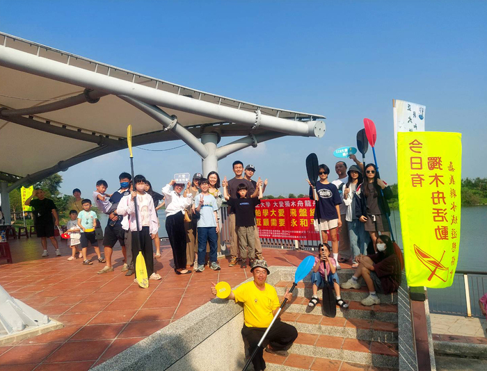 划船喝魚湯、學溝通！中正大學大潭活動：讓愛動起來