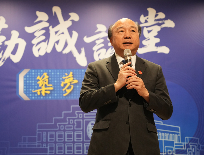 中正大學與企業深化合作　邀義雲企業家通識課傳授成功心法