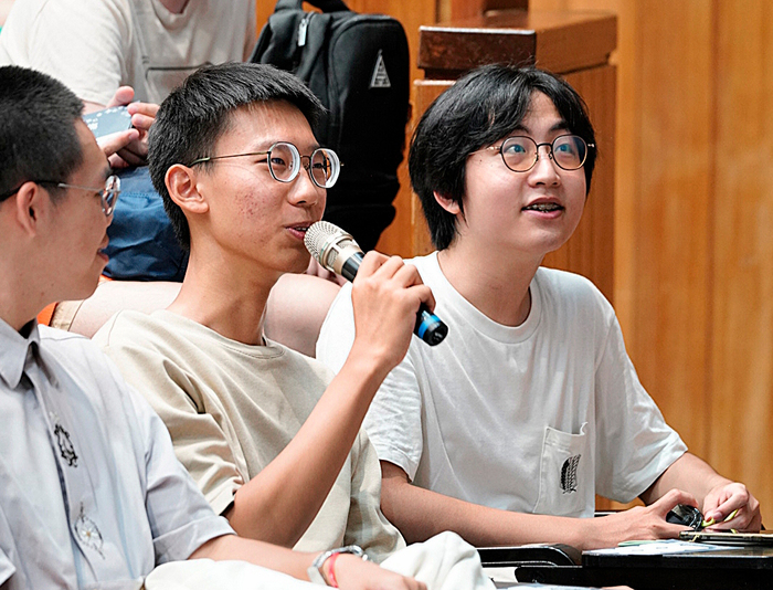 CCU Freshmen Explore General Knowledge at Center for General Education Event