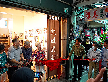 「烈風光影」民雄老照片展　進駐百年市場接地氣