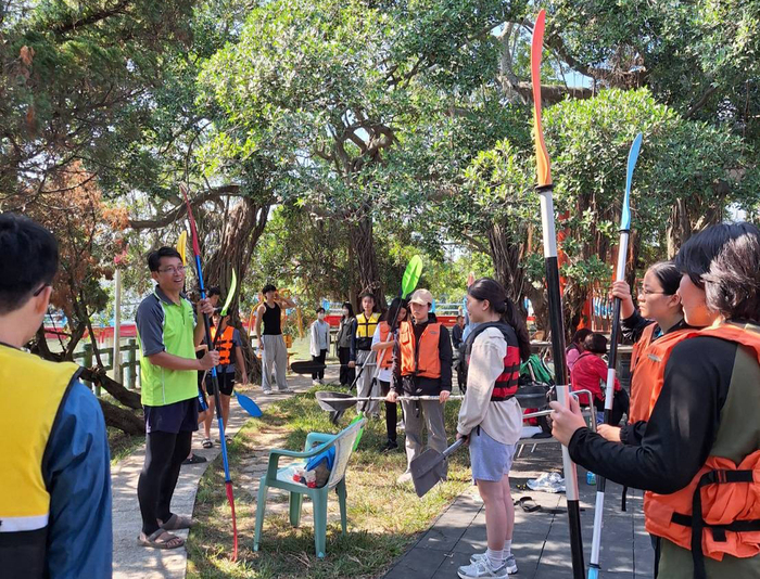 CCU, Nanhua University, and Chiayi Aquatic Recreation Association Co-Hosted “Great Love Canoeing & Ultimate Frisbee Activity” and “1895 Yun-Chia Taiwan–Japan Joint Memorial Ceremony”