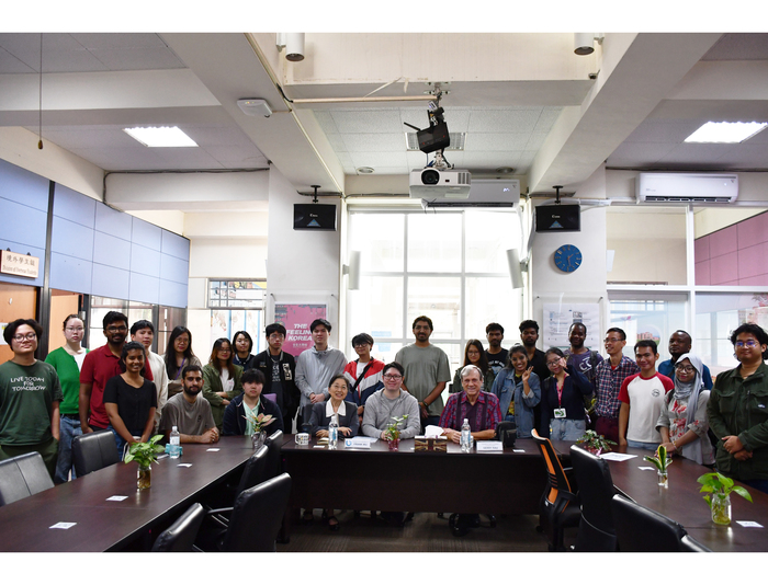 臺灣新創創辦人分享無線充電創業歷程　勉勵國際生：勇敢嘗試，在臺創業不是夢