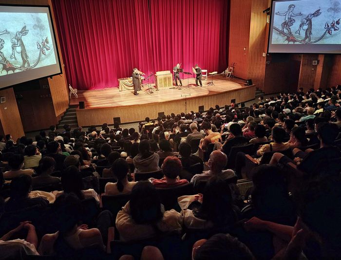 Travel Back 500 Years in Time! The Gleam Ensemble Presented “The Renaissance Dancing Master: From the Age of Discovery” as CCU’s 36th Anniversary Concert Premiered on October 21