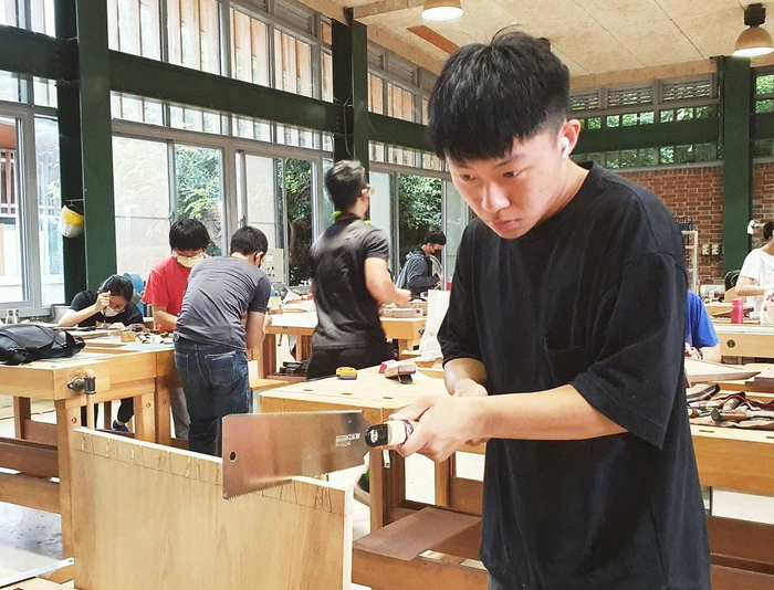 Nurtured With a “Worm” Heart, National Chung Cheng University Students Created Fertilizer With Organic Sub-Materials