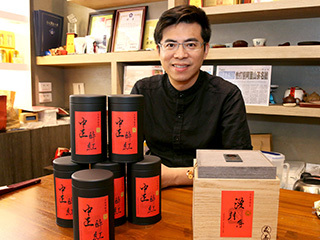 中正大學傳茶香　傑出校友許偉庭博士獲國際名茶評比3金獎肯定