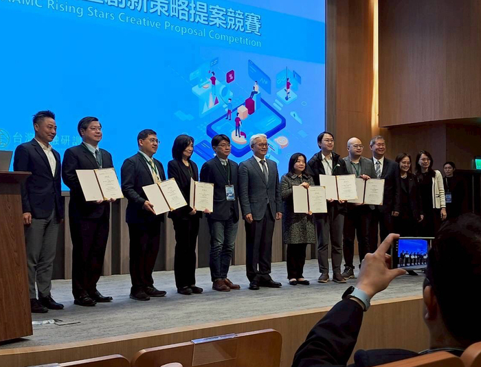 創新策略脫穎而出　中正管院學生勇奪首屆「亞資新星創新策略提案競賽」優勝獎
