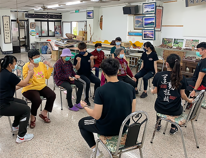 National Chung Cheng University’s USR Project Cares for Local Elderly Community, Youth and Elders join hands to dance and Win the Award
