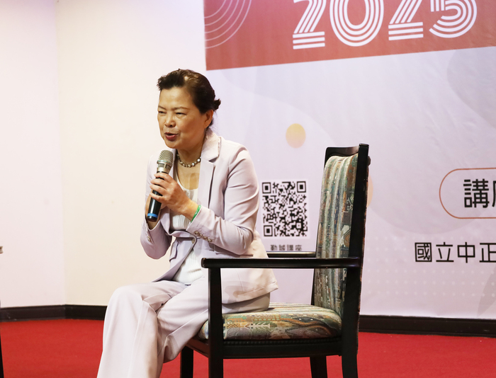 中正企管系「勤誠講座」登場　前經濟部長王美花擔綱首場演講