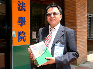 抨擊稅改缺失　國家金璽獎得主張進德談台灣稅務問題
