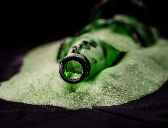 From Pool Lifesaving to Green Entrepreneurship — CCU Student Startup Turned Recycled Glass into High-Efficiency Filter Media for a New Blue Ocean