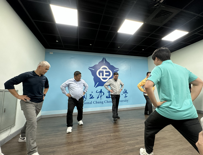 中正大學迎接運動幣　卓榮泰院長視察鼓勵全民運動消費