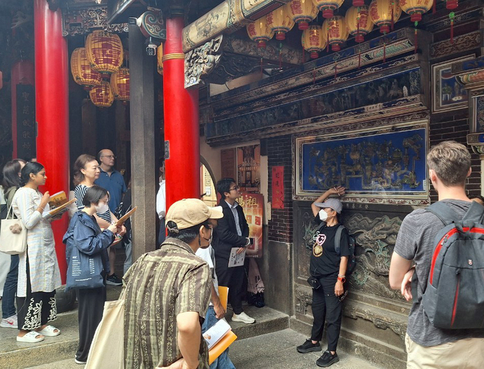 Mandarin as a Bridge, Faith as a Path: An In-Depth Exploration of Mazu Culture by CCU International Students