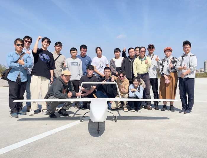 中正大學無人機研發技術領先 　一年內成功製成兩台新機