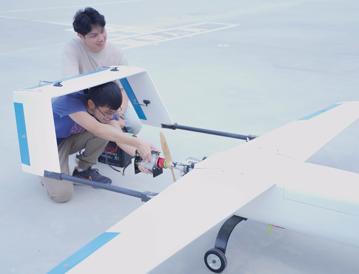 中正大學無人機研發技術領先 　一年內成功製成兩台新機