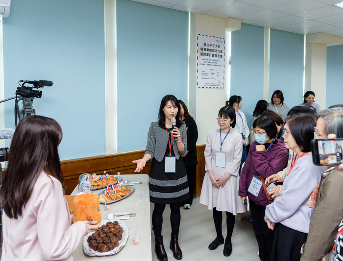 CCU Supports Youth Entrepreneurship in Launching a France Travel Program Tailored for Active Seniors