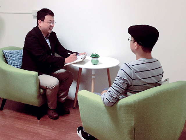 精神科醫師駐校諮詢　輔導中心關懷學生身心健康