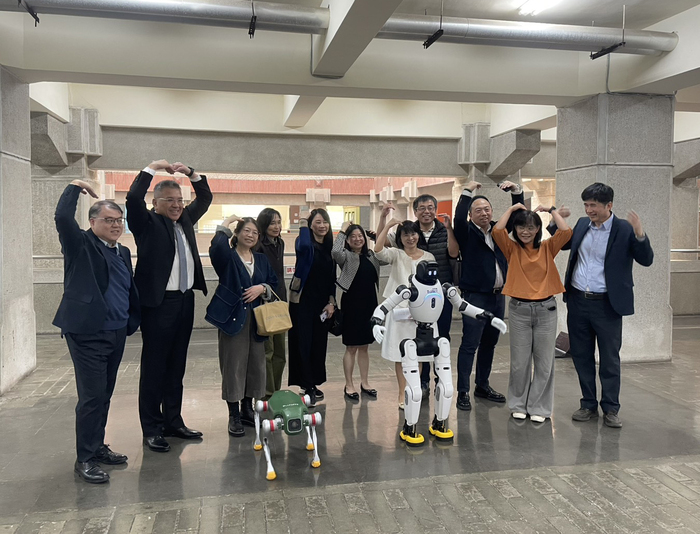 中正大學管理學院攜手震旦集團關係企業　導入AI工具與人才培育